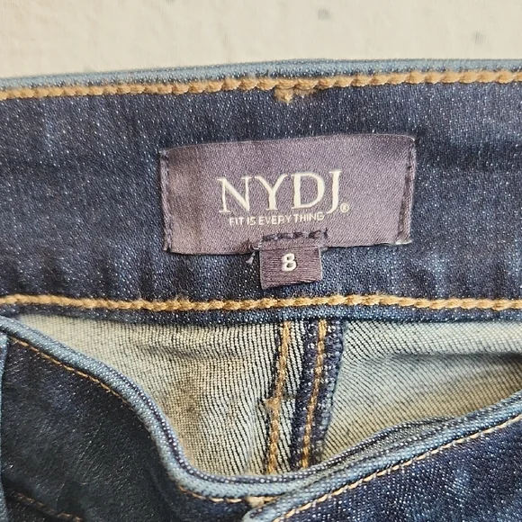 NYDJ Marilyn Straight Leg Jeans Patch Pockets Size 8. B13 - Picture 8 of 13